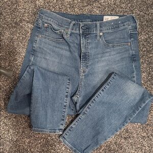 GAP Women's Skinny Jeans - Classic Denim